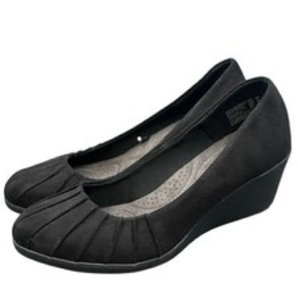 ⭐️$7 if Bundled⭐️ Dexflex Comfort Black Wedges